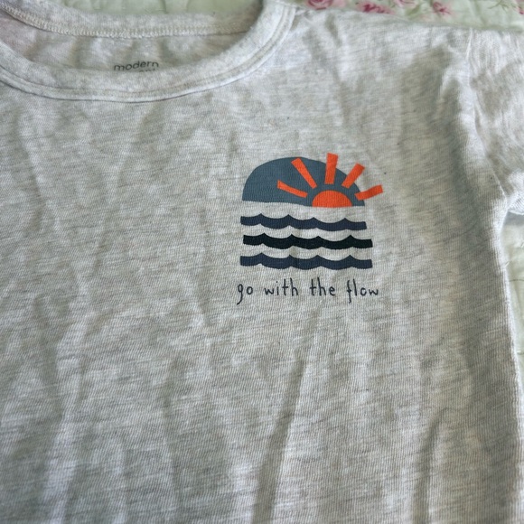 Modern moments tee size 18 months - Picture 2 of 5